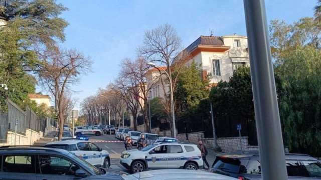 Trois bouteilles de cocktails Molotov ont été jetées dans le jardin du Consulat russe à Marseille, le 24 février 2025.