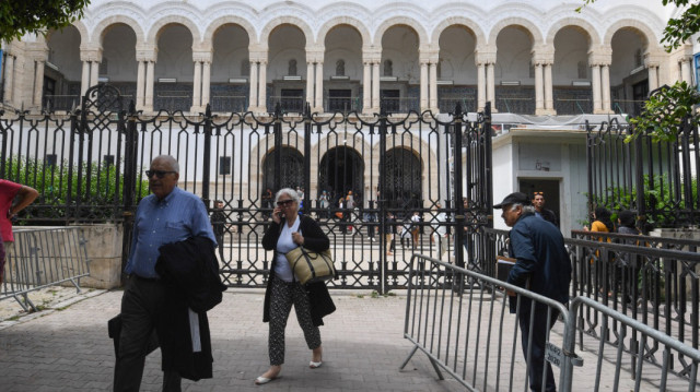  La nouvelle de sa mort avait choqué le pays, moins de six mois après l'assassinat d'une autre figure de la gauche tunisienne, Chokri Belaïd, lui aussi tué devant chez lui.