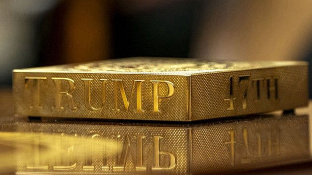 Le président Trump a annoncé son intention d'offrir une "carte d'or" de 5 millions de dollars aux étrangers pour leur permettre d'acquérir la nationalité américaine.