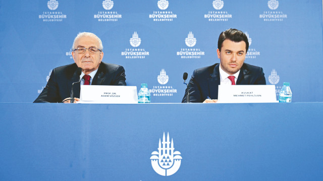 İmamoğlu’nun hukuk danışmanı Adem Sözüer ve avukatı Mehmet Pehlivan basın toplantısı yaptı.