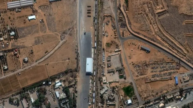 مسؤول إسرائيلي: لن ننسحب من محور فيلادلفيا بين غزة ومصر 
