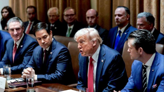 Donald Trump prévoit de réduire de 65% les effectifs de l'Agence américaine de protection de l'environnement, dans le cadre de sa politique climatosceptique et de réduction des dépenses publiques aux États-Unis, le 26 février 2025.