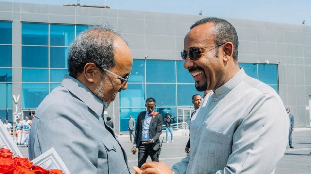 Le président somalien, S.E. Hassan Sheikh Mohamud, a accueilli le premier ministre éthiopien, S.E. Dr. Abiy Ahmed, à Mogadiscio pour une visite officielle axée sur le renforcement des liens bilatéraux et régionaux, le 27 février 2025.