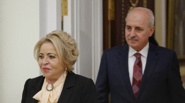 Valentina Matviyenko, présidente du Conseil de la Fédération de Russie, et Numan Kurtulmus, président du Parlement turc.