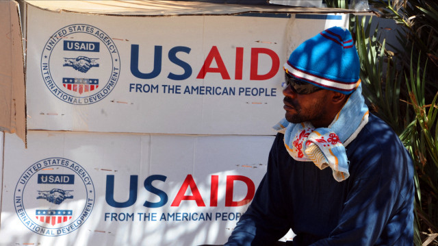 La suspension des programmes d’aide étrangère par les États-Unis plonge l’Afrique du Sud dans l’incertitude. 