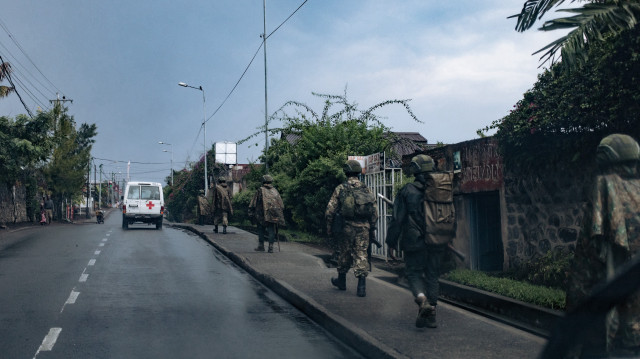 Des combattants du groupe armé M23 patrouillent à Goma le 1er février 2025. Le groupe M23, soutenu par le Rwanda, progresse vers le sud dans l'est de la République démocratique du Congo, riche en minerais, alors que les Nations unies ont annoncé que l'escalade du conflit avait fait au moins 700 morts en moins d'une semaine.