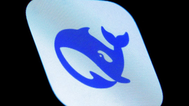 Le logo de DeepSeek, une société chinoise d'intelligence artificielle qui développe des modèles de langage de grande taille en source ouverte.