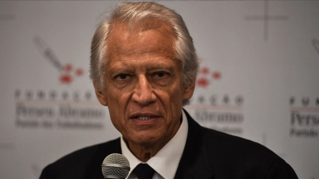 L'ancien Premier ministre français Dominique de Villepin s'exprime lors d'une conférence de presse à la veille du séminaire international "Menaces pour la démocratie et l'ordre multipolaire", à São Paulo, au Brésil, le 13 septembre 2018.
