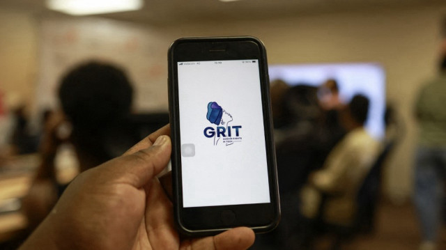 Une vue générale de l'application développée par GRIT (Gender Rights In Tech) lors d'un atelier pour les travailleurs du sexe à Johannesburg le 30 janvier 2025.