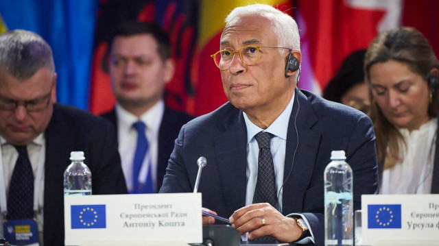 Sur cette photo prise et diffusée par le service de presse de la présidence ukrainienne le 24 février 2025, le président du Conseil européen Antonio Costa participe à une réunion avec des dirigeants européens et le premier ministre canadien Justin Trudeau à Kiev, à l'occasion du troisième anniversaire de l'invasion de l'Ukraine par la Russie.