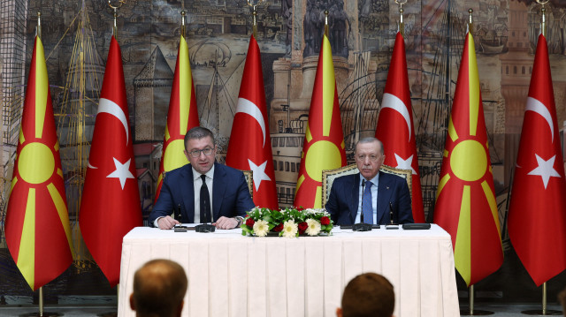 Le Premier ministre nord-macédonien, Hristijan Mickoski et le Président turc, Recep Tayyip Erdogan.