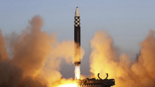 КНДР запустила несколько баллистических ракет. | Фото: KCNA | AP