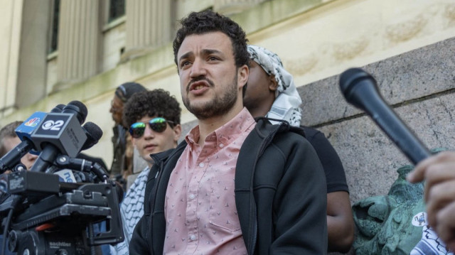 Mahmoud Khalil, un jeune diplômé de l'Université de Columbia qui a participé à la direction d'un rassemblement pro-palestinien sur le campus en avril dernier.