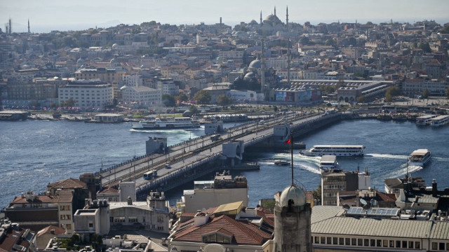 Le pont de Galata menant à la Nouvelle Mosquée.