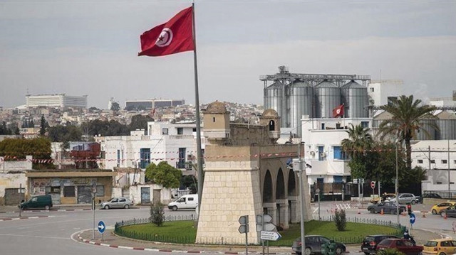 L'assurance vie et capitalisation représente 30 % du chiffre d’affaires du secteur, avec 1,1 milliard de dinars (environ 3,6 milliards d’euros), affichant une hausse de 20 % par rapport à 2023 (955 millions de dinars).