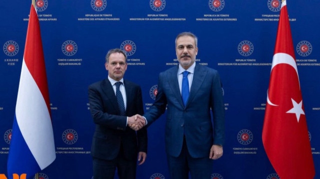 Lors d’une visite en Türkiye mardi, Veldkamp a rencontré son homologue turc, Hakan Fidan, à Ankara.