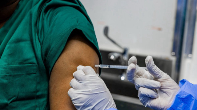 La maladie à virus Marburg est une infection hautement virulente, provoquant une fièvre hémorragique.
