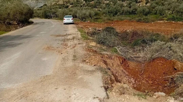 الضفة.. مستوطنون يقتحمون نبع العوجا ويجرفون أراضي في سلفيت