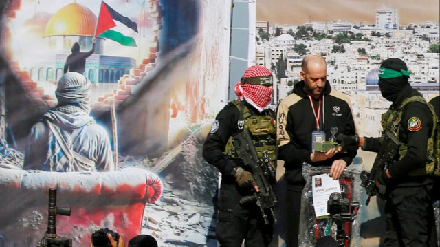 54 بالمئة من الإسرائيليين يؤيدون الإفراج عن أسراهم دفعة واحدة