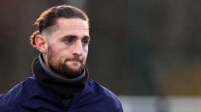 Le milieu de terrain français Adrien Rabiot au Centre National du Football à Clairefontaine, au sud-ouest de Paris, le 17 mars 2025.