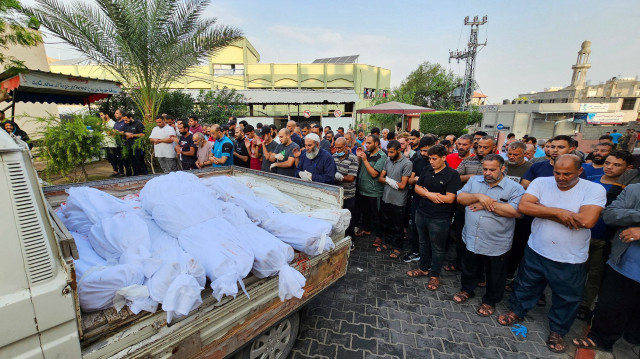 طلب حلوى فذاق الموت.. قصف إسرائيلي ينهي حياة طفل في غزة