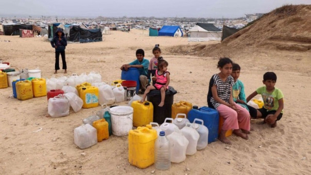 أطباء بلا حدود: إسرائيل تحظر فعليا الوصول للمياه بغزة