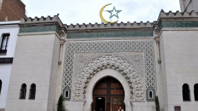المجلس الإسلامي الفرنسي يدين تعرض المحجبات لمضايقات