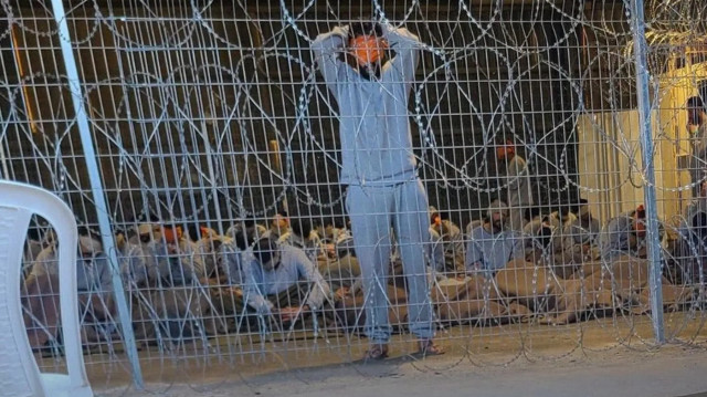 30 معتقلا فلسطينيا يخرجون من سجون الاحتلال بأوضاع مزرية