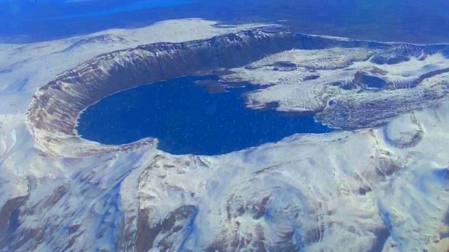 Nemrut Krater Gölü havadan görüntülendi