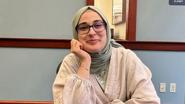 Rumeysa Ozturk, une doctorante turque a été arrêtée aux États-Unis dans le cadre d'une répression ciblant les étudiants pro-palestiniens.