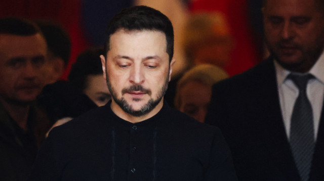 Le président ukrainien Volodymyr Zelensky à sa sortie d'un sommet organisé à Lancaster House, dans le centre de Londres, le 2 mars 2025.