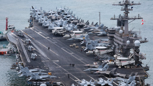 Le porte-avions américain à propulsion nucléaire USS Carl Vinson.