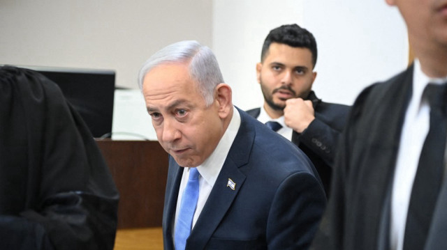 Le Premier ministre israélien Benjamin Netanyahu assiste à son procès pour corruption au tribunal de district de Tel Aviv, le 12 février 2025.