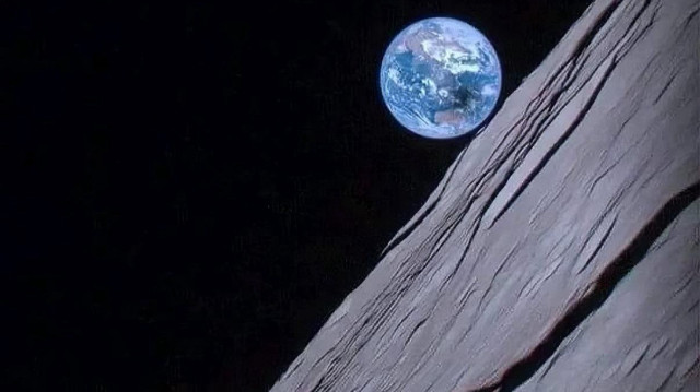 L'atterrisseur japonais iSpace HAKUTO-R a pris cette photo étonnante en orbite autour de notre Lune alors qu'une éclipse solaire se produisait sur Terre.