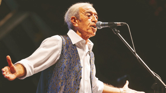 Edip Akbayram.