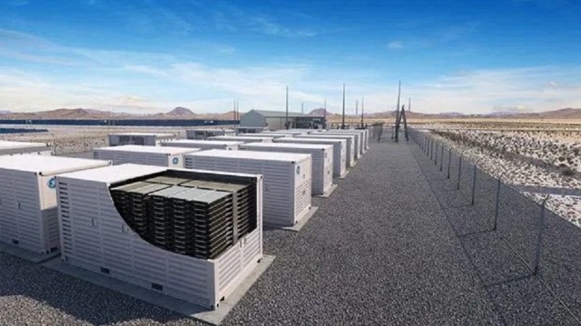 Le stockage d’énergie par air comprimé. Une alternative tellement sérieuse aux batteries si consommatrices en matériaux rares que la Chine, 1er producteur mondial de batteries, développe tout un plan d’équipement.