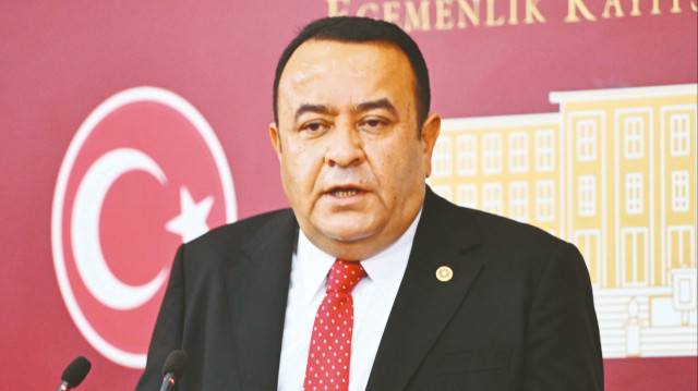 Adnan Beker.