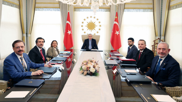 Cumhurbaşkanı Erdoğan başkanlığında toplanan Varlık Fonu Yönetim Kurulu.