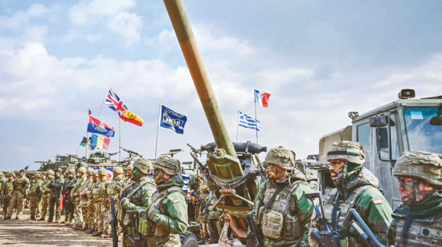 NATO'ya güveni azalan Avrupa silahlanma kararı aldı.