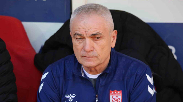 Sivasspor Teknik Direktörü Rıza Çalımbay