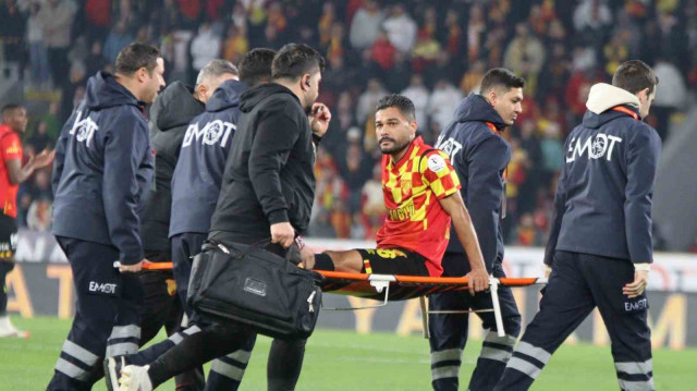 Djalma Silva yaşadığı sakatlık sonrası sedye ile oyundan alınmıştı.