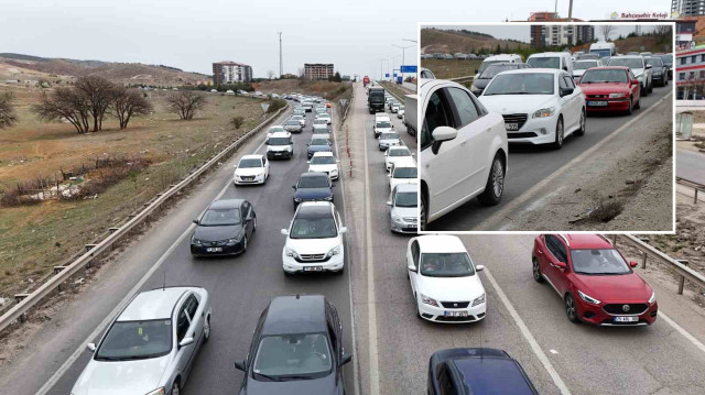 Kırıkkale'de trafik yoğunluğu oluştu.