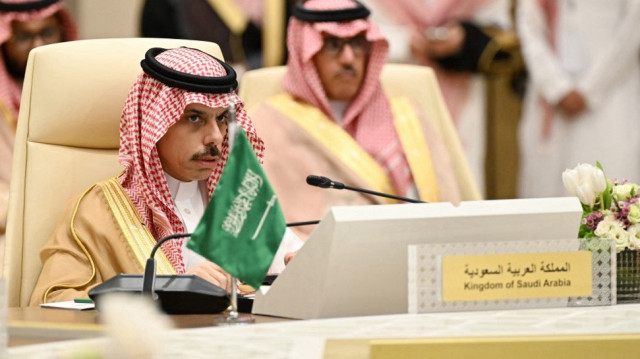 Le ministre saoudien des Affaires étrangères Faisal bin Farhan participe à la 163e réunion du Conseil ministériel du CCG avec l'Égypte à La Mecque, le 6 mars 2025.