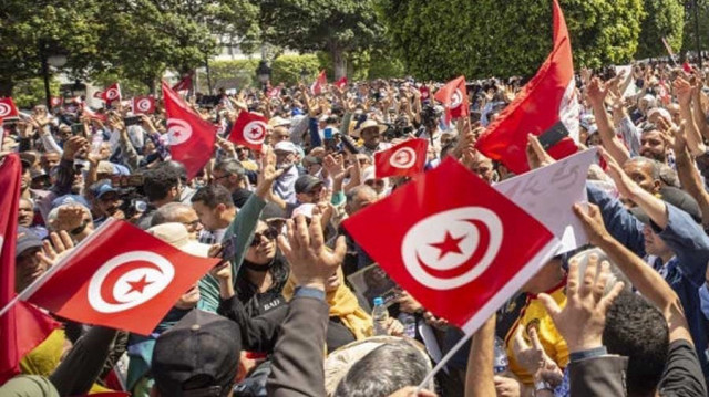 احتجاجات أمام محكمة تونس رفضا لمحاكمة متهمين بقضية "التآمر على الدولة"