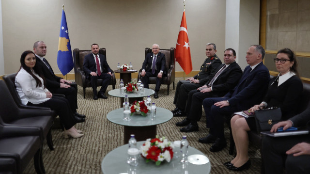 Poursuivant les réunions bilatérales au Forum diplomatique d'Antalya, Yaşar Güler, ministre de la Défense nationale, a rencontré Ejup Maqedonci, ministre de la Défense du Kosovo.
