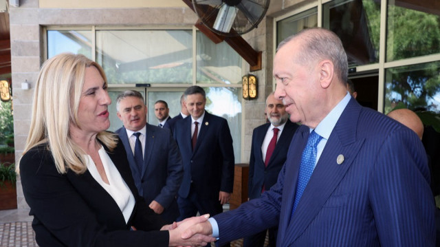 أردوغان يستقبل أعضاء المجلس الرئاسي للبوسنة والهرسك