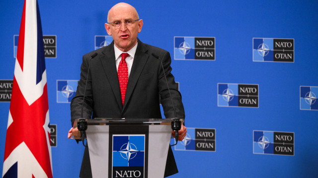 Le ministre britannique de la Défense, John Healey, s'exprime lors d'une conférence de presse à l'issue d'une réunion du groupe de contact sur la défense de l'Ukraine au siège de l'OTAN à Bruxelles, le 11 avril 2025.