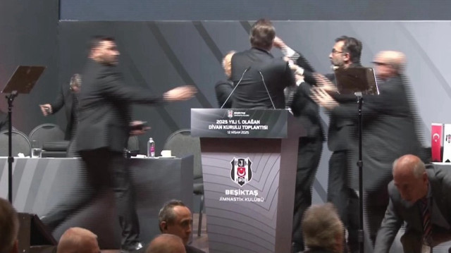 Tevfik Yamantürk'ün Hasan Arat'a saldırdığı an