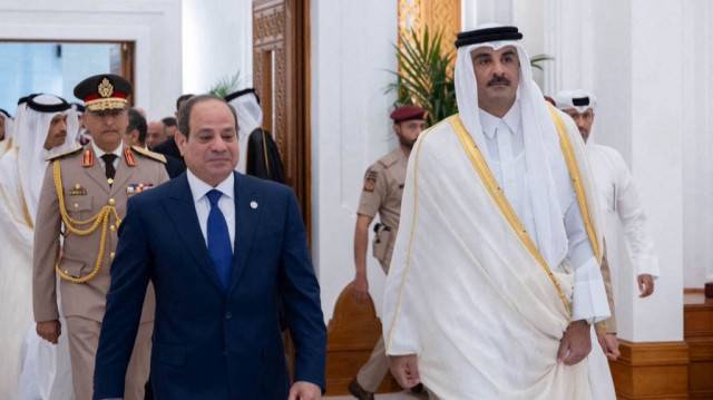 Le président égyptien Abdel Fattah al-Sisi et l’émir qatari Sheikh Tamim bin Hamad Al Thani