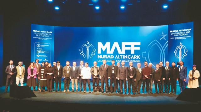 Medya sponsorluğunu Albayrak Medya'nın üstlendiği festivalde, Filistin içerikli filmlerin öne çıkarılması ve bazı genç yönetmenlerin ödüllerini Gazze’ye adamasıyla, milli sermayenin milli sinema ile birleştiği izlenimi hakim oldu.